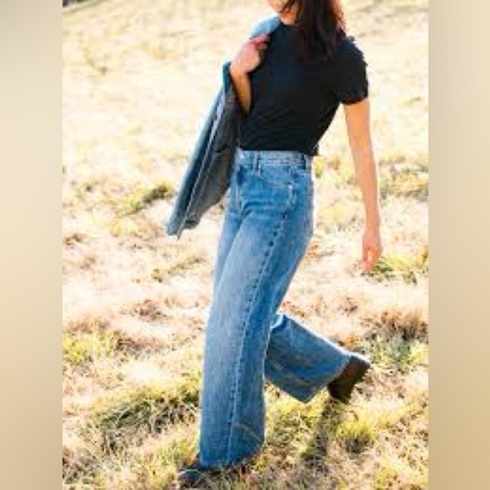 Able Wide Leg Jeans Light Wash Size 16